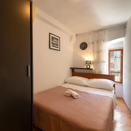 Toni Old Center * Спліт